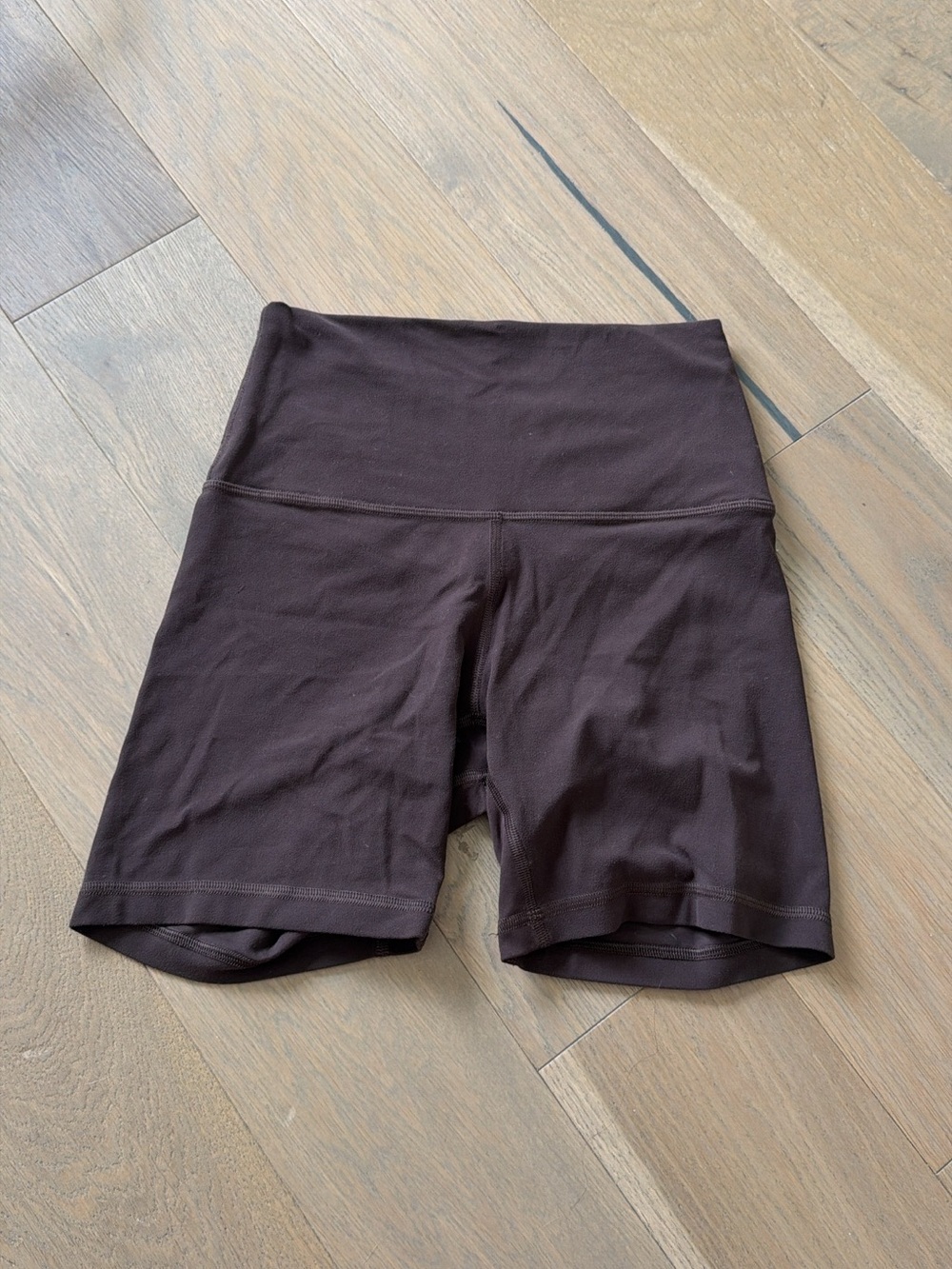 Lululemon Aligned 6”